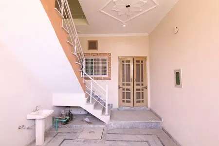 A 5 Marla single storey House For Sale in Wakeel Colony