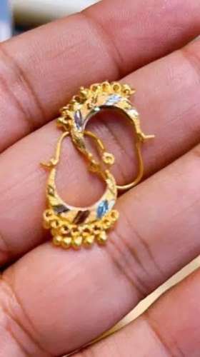 Gold Ear Ring  For Sale
